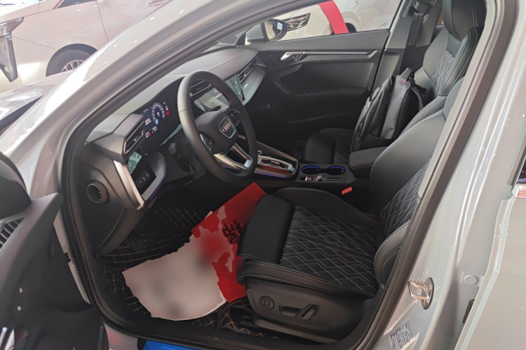 奥迪A3 2026款 A3L Limousine 35TFSI 飞驰尊享型中控内饰20