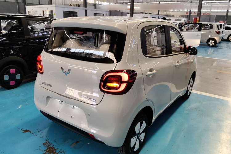 五菱汽车 宏光MINIEV 2025款 四门版 进阶款车身外观7