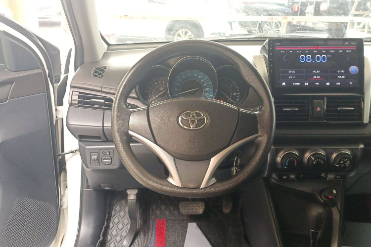 丰田 YARiS L 致炫 2015款 1.5E 自动魅动版局部细节13