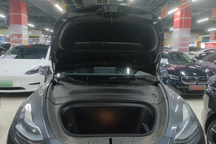 特斯拉 Model Y 2024款 后轮驱动版机舱底盘24