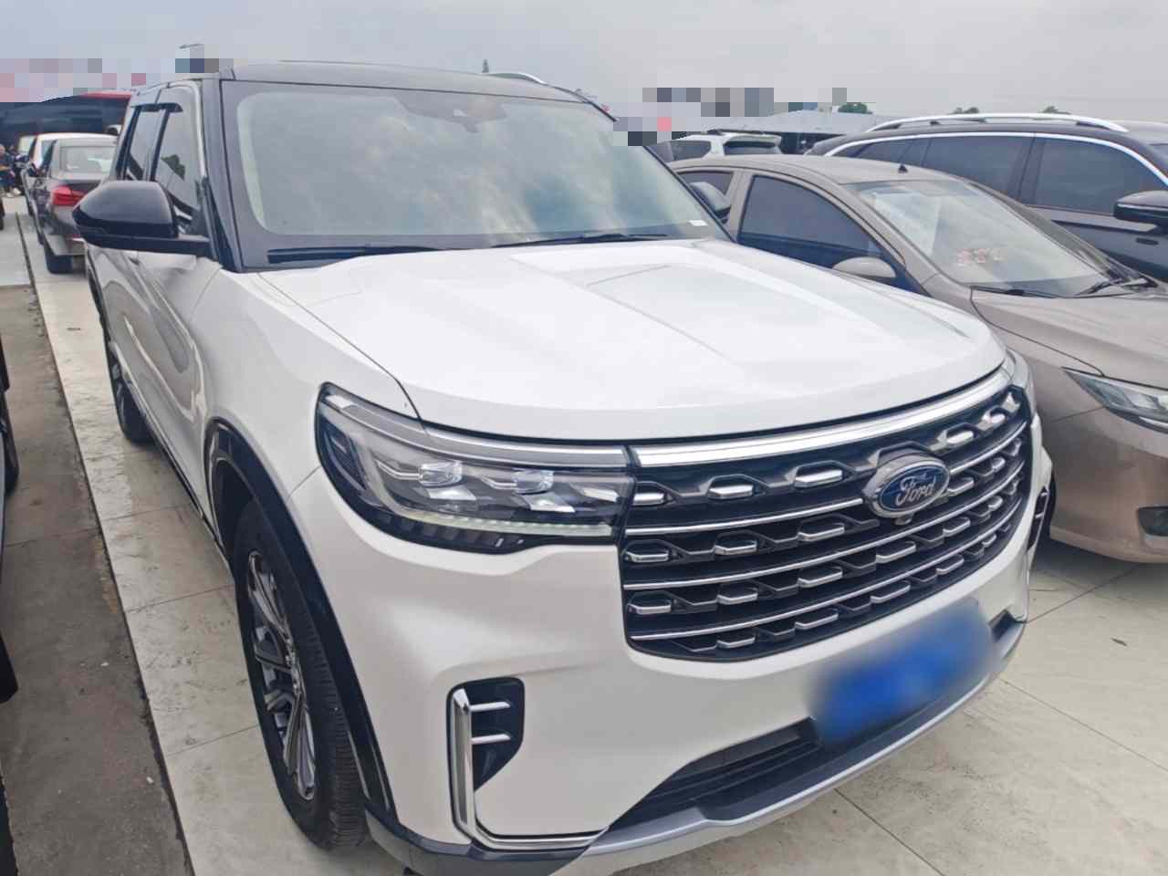 福特 探险者 2023款 EcoBoost 285 四驱风尚plus版 7座(5)