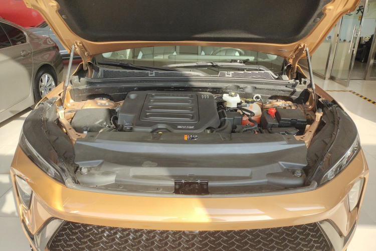 别克 2024款 昂科威S  25T 炫黑风尚版机舱底盘24