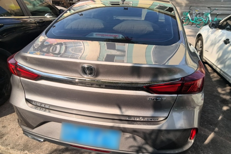 长安 逸动 2020款 PLUS 蓝鲸NE 1.4T GDI DCT尊贵型车身外观6