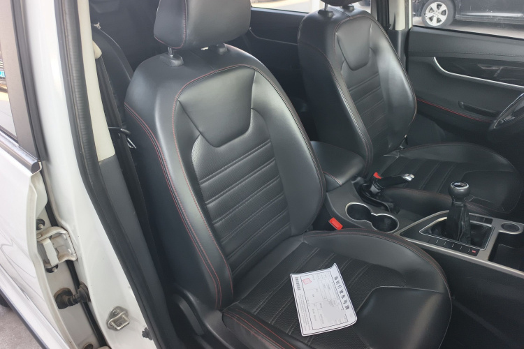 东风风行 风行SX6 2021款 1.6L 手动环球纪念版局部细节41