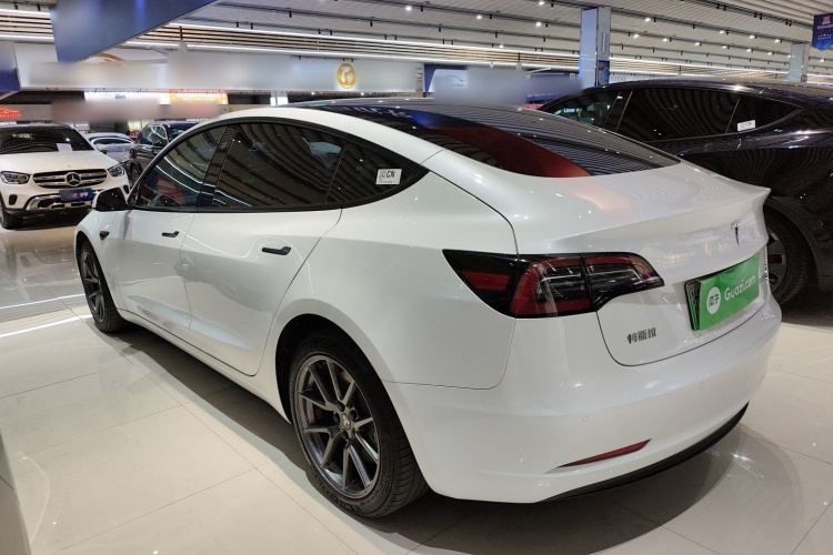 特斯拉 Model 3 2021款 标准续航后驱升级版 3D6车身外观4