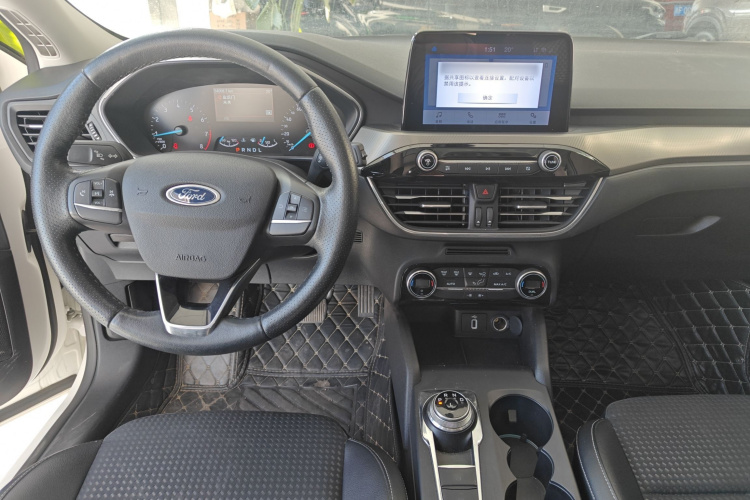 福特 福克斯 2020款 两厢 EcoBoost 180 自动锋潮型中控内饰12