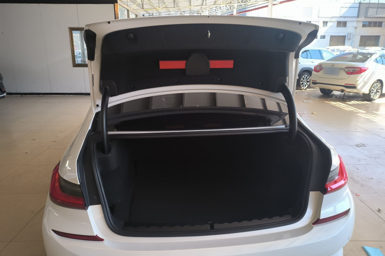 宝马3系 2021款 改款 320Li M运动套装局部细节23