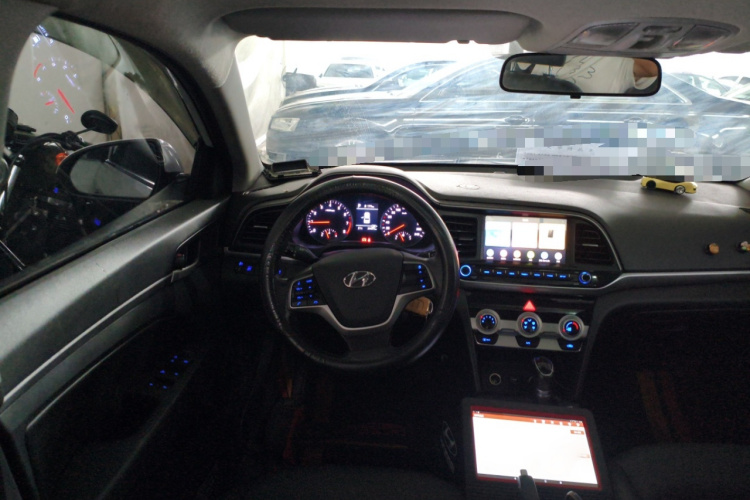 现代 领动 2020款 1.5L CVT智炫·精英型局部细节13