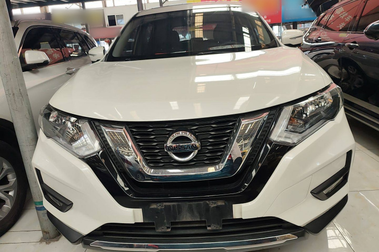 日产 奇骏 2017款 2.0L CVT舒适版 2WD车身外观2