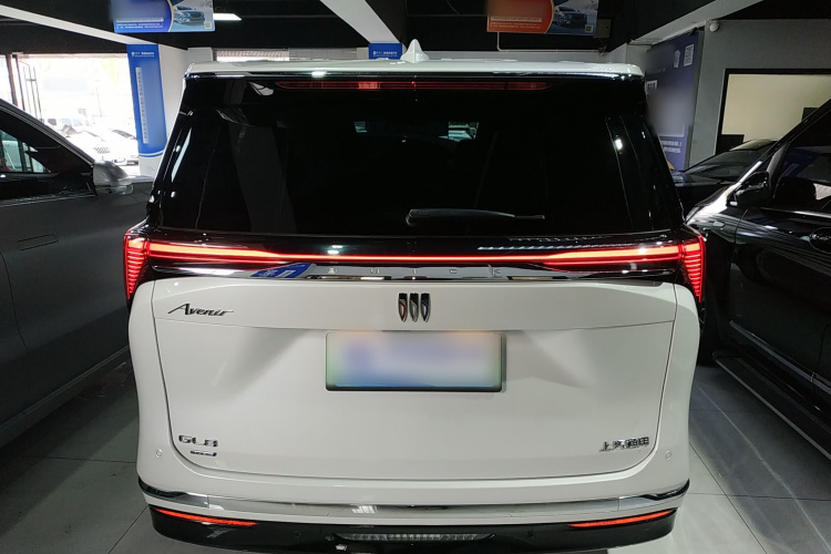 别克GL8新能源 2024款  陆尊 奢享版 7座车身外观6004