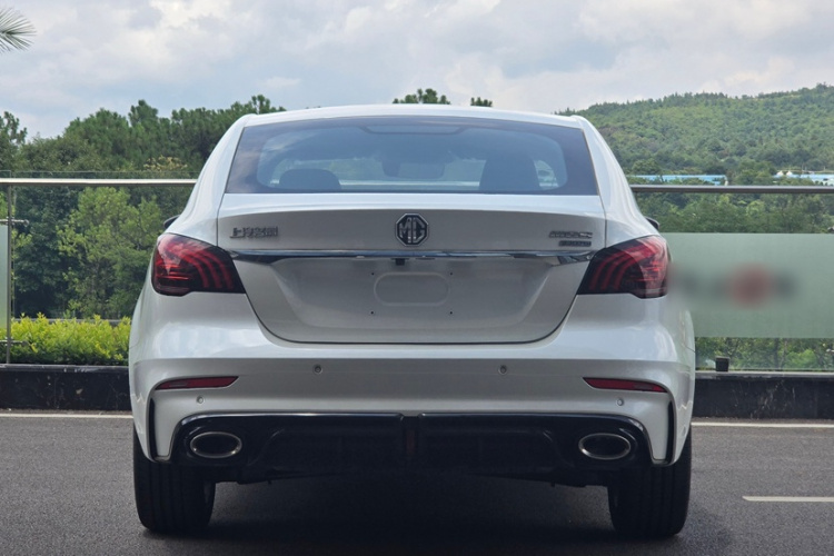 名爵 MG6 2023款 1.5T 经典版车身外观6004