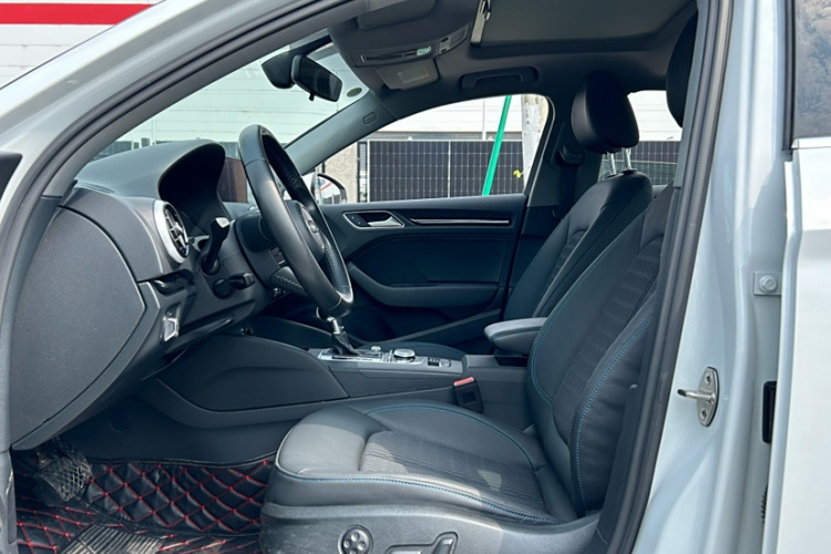 奥迪A3 2020款 Limousine 35 TFSI 时尚型 国VI中控内饰7003