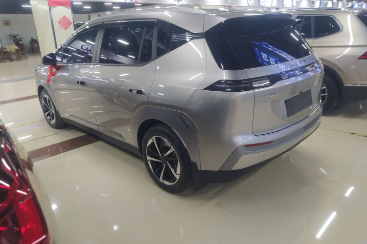 埃安 AION Y 2024款 Plus 510 智驾版车身外观4