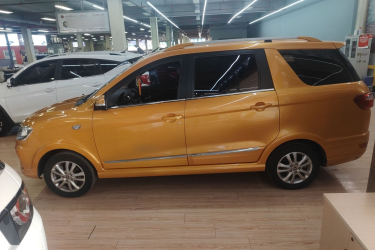 东风风光 风光370 2016款 1.5L 手动豪华型SFG15-05 7座车身外观6003