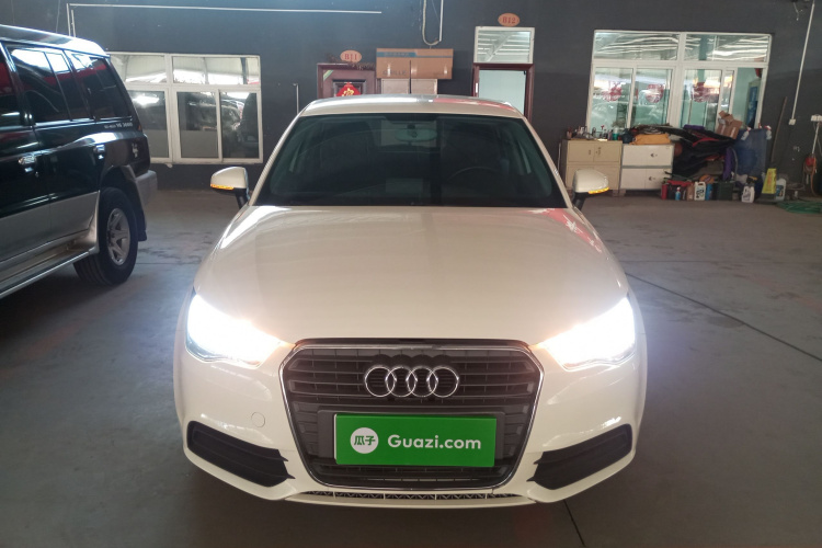 奥迪A1 2014款 30 TFSI Sportback时尚型车身外观2