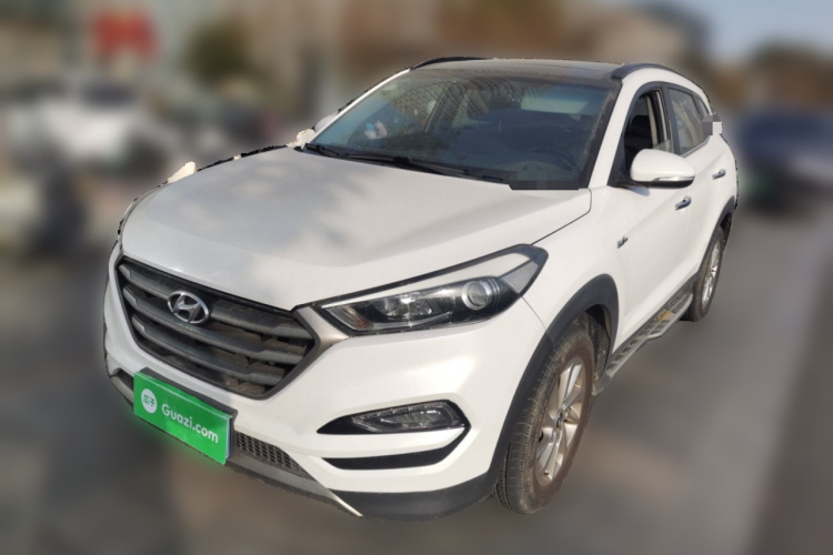 现代 途胜 2018款 1.6T 双离合两驱15周年特别版车身外观1