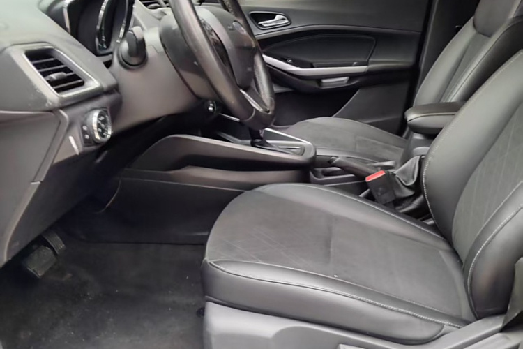 福特 福睿斯 2019款 改款 1.5L 自动悦享型 国VI中控内饰7002