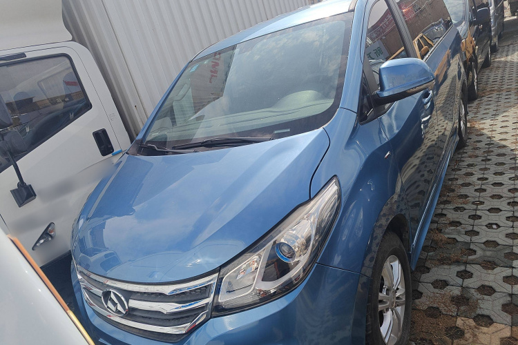 上汽大通MAXUS 大通G10 2018款 PLUS 2.0T 自动精英版车身外观2