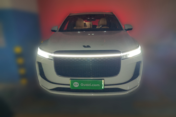 理想汽车 理想ONE 2020款 增程6座版车身外观2