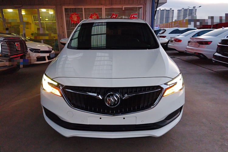 别克GL6 2019款 18T 6座互联豪华型 国VI车身外观2