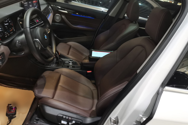 宝马X1 2021款 改款 sDrive25Li 领先型中控内饰19