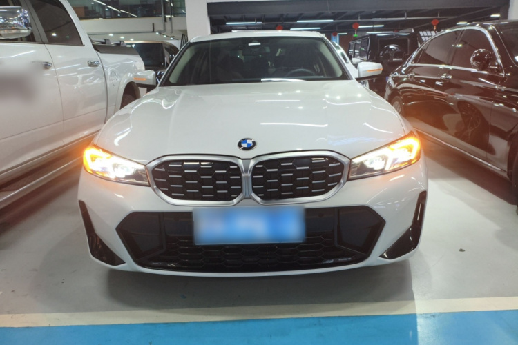 宝马3系 2023款 325Li M运动套装车身外观2