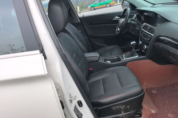 猎豹汽车 猎豹CS10 2017款 2.0T 自动豪华型局部细节41