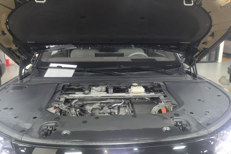 腾势N9 2025款 旗舰型机舱底盘24