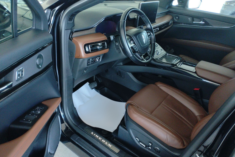 林肯 航海家 2021款 改款 2.7T 四驱尊耀版中控内饰20