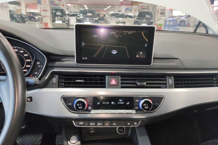 奥迪A4L 2018款 30周年年型 40 TFSI 时尚型局部细节16