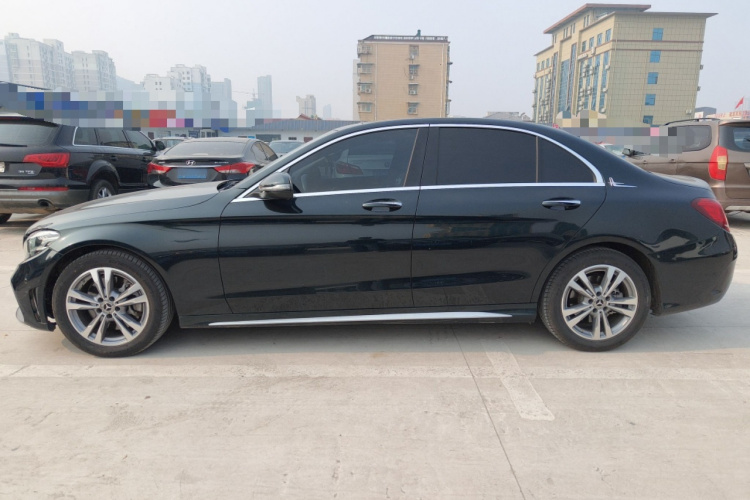 奔驰C级 2021款 C 200 L 时尚型运动版车身外观4