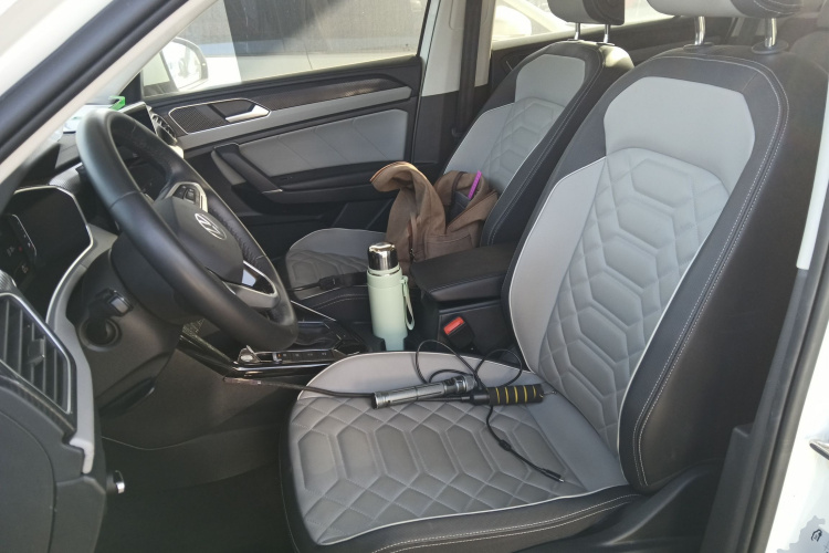 大众 探岳 2023款 300TSI 两驱豪华Plus进阶版中控内饰19