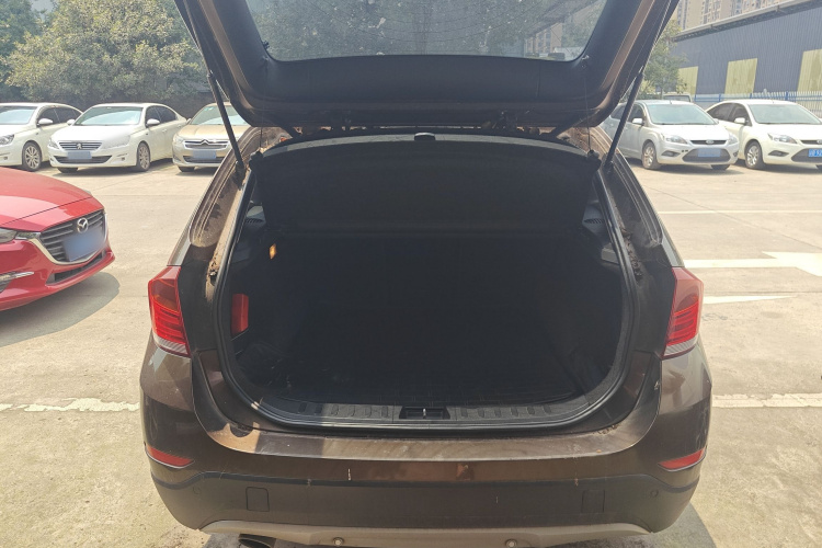 宝马X1 2013款 sDrive18i 时尚型中控内饰23