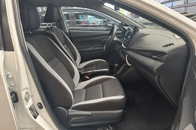 丰田 YARiS L 致炫 2021款 致炫X 1.5L CVT领先版中控内饰7002