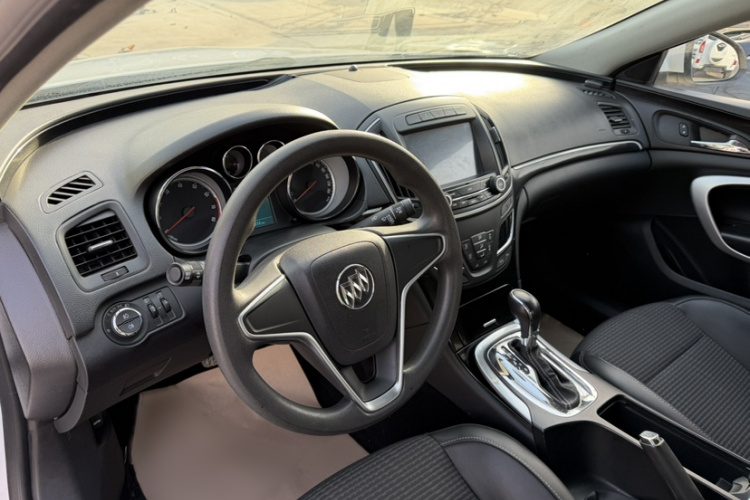 别克 君威 2015款 1.6T 领先技术型中控内饰7002