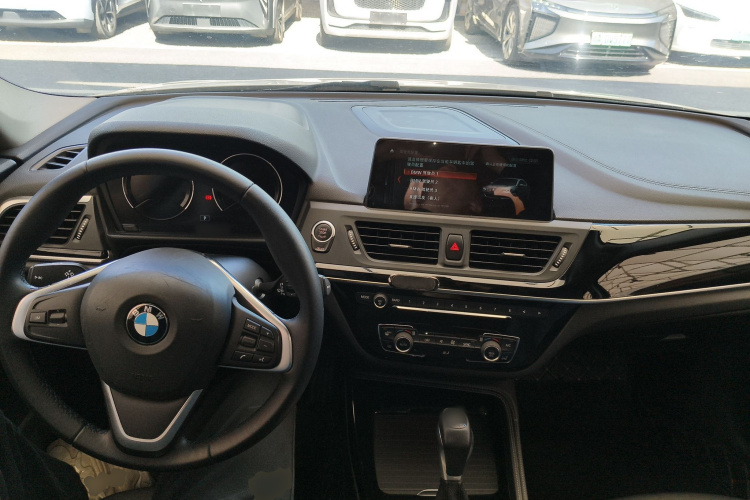 宝马1系 2017款 118i 设计套装型中控内饰7002