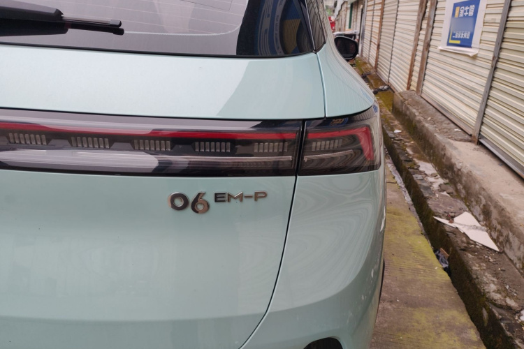 领克06 EM-P 2023款 EM-P 126长续航Halo车身外观6006