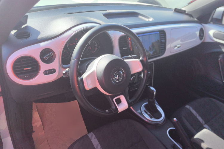 大众 甲壳虫 2017款 180TSI 宜乐版中控内饰12
