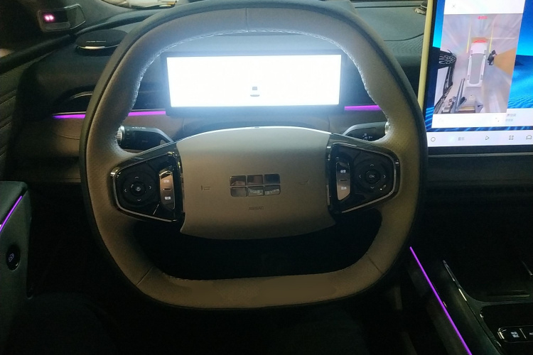 吉利银河 银河星耀8 2025款 130km EM-i 旗舰版中控内饰13