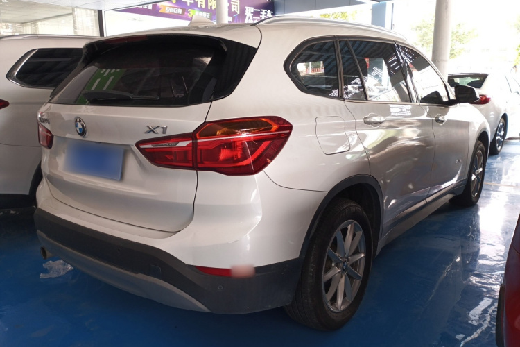 宝马X1 2016款 sDrive18Li 时尚型车身外观6005