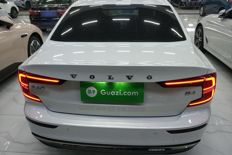 沃尔沃S60 2025款 B4 智逸豪华版车身外观6004