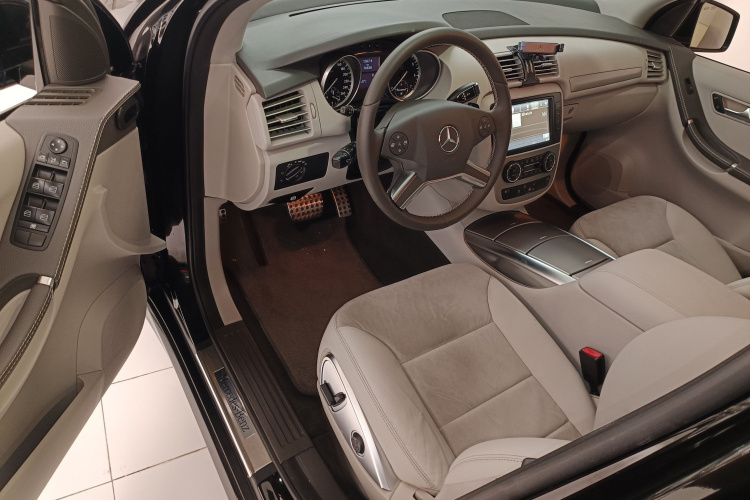 奔驰R级 2014款 R 320 4MATIC 商务型中控内饰20