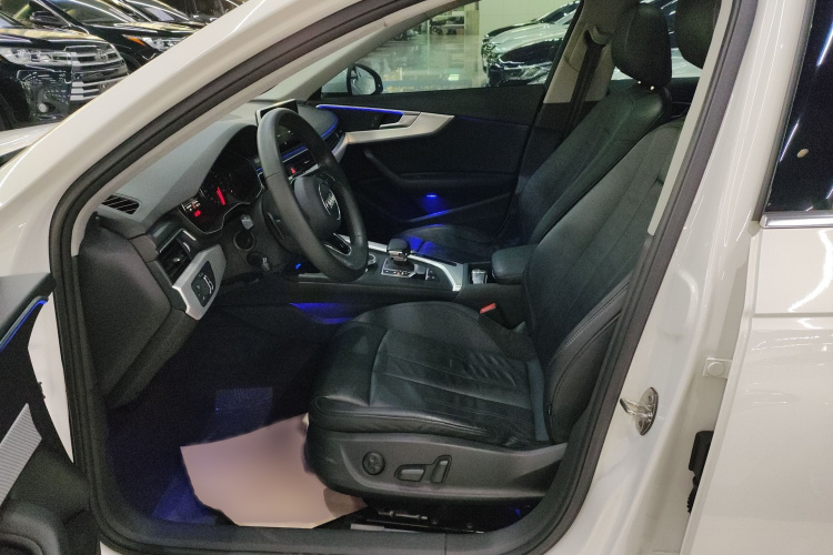 奥迪A4L 2017款 Plus 40 TFSI 时尚型局部细节19