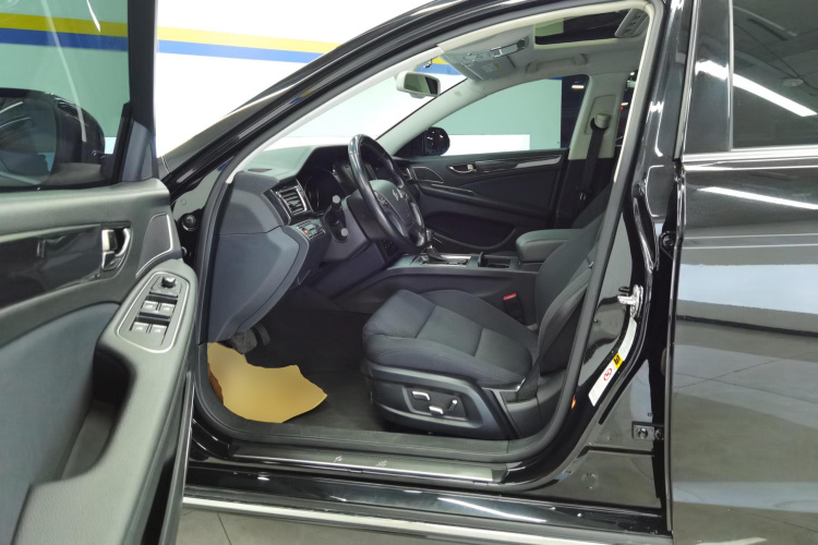 红旗H7 2017款 1.8T 技术型中控内饰19