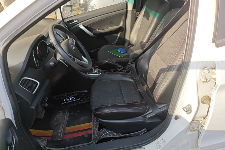 凯翼C3R 2015款 1.5L AMT金钻版中控内饰19