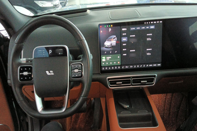 理想汽车 理想L9 2024款 Pro中控内饰7002