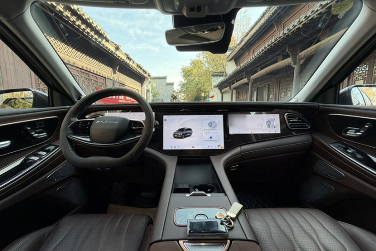 星途揽月 2023款 400T 四驱星尊版 6座中控内饰7006