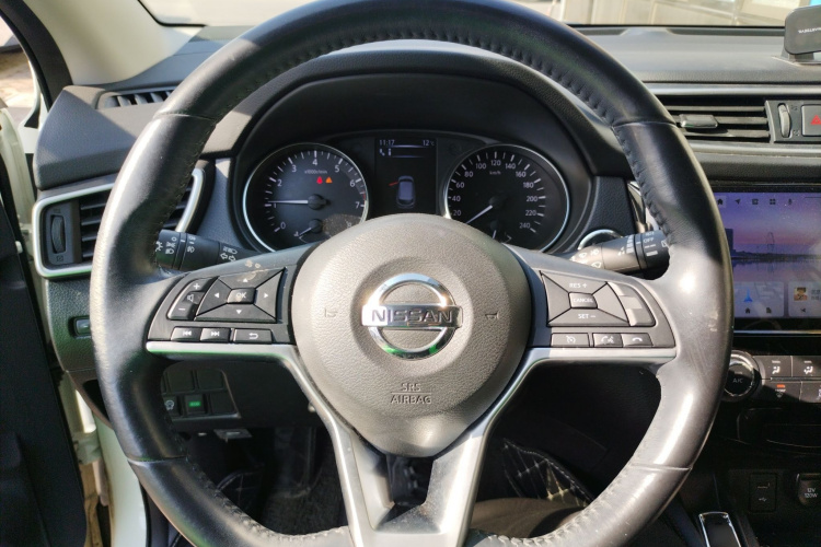 日产 逍客 2021款 2.0L CVT豪华版中控内饰13