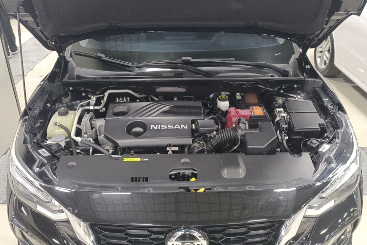 日产 轩逸 2020款 1.6L XL CVT悦享版机舱底盘24