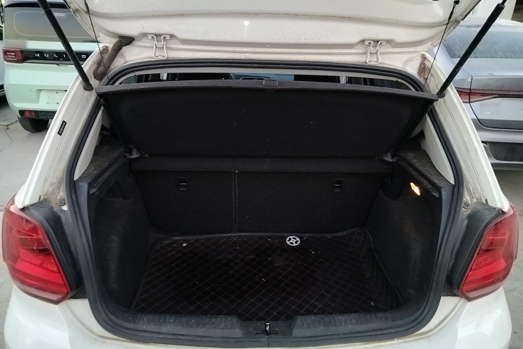 大众 Polo 2018款 1.5L 自动安享型机舱底盘23